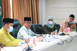 Sekda Batam Jefridin menerima Tim Badan Restorasi Gambut dan Mangrove