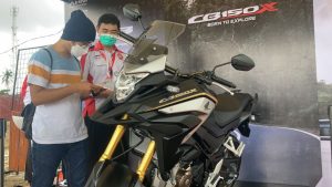 Motor sport adventure touring CB150X hadir pada gelaran balap dunia FIM Superbike World Championship (WSBK) dan Idemitsu Asia Talent Cup (IATC).