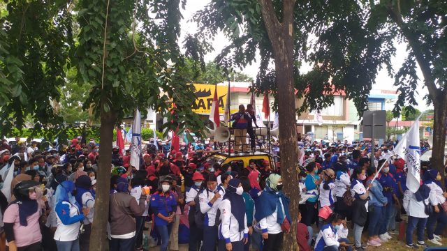 Aksi buruh Batam