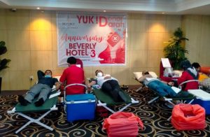 Dalam rangka memperingati hari jadinya ke-3 tahun, Beverly Hotel menggelar bakti sosial donor darah Dalam rangka memperingati hari jadinya ke-3 tahun, Beverly Hotel menggelar bakti sosial donor darah