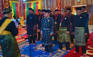 Lembaga Adat Melayu