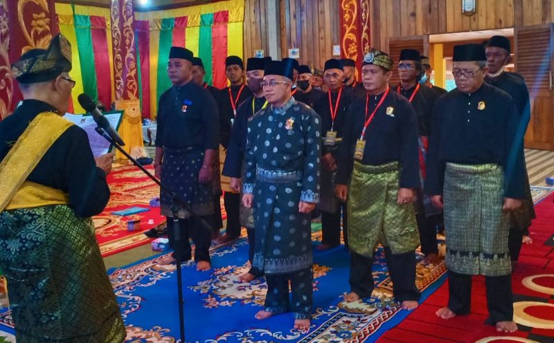 Lembaga Adat Melayu
