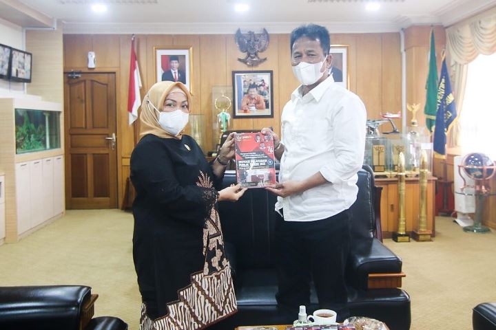 Wali Kota Batam, Muhammad Rudi menerima kunjungan kerja Deputi Pelayanan Publik Kementerian PANRB, Diah Nataliea.