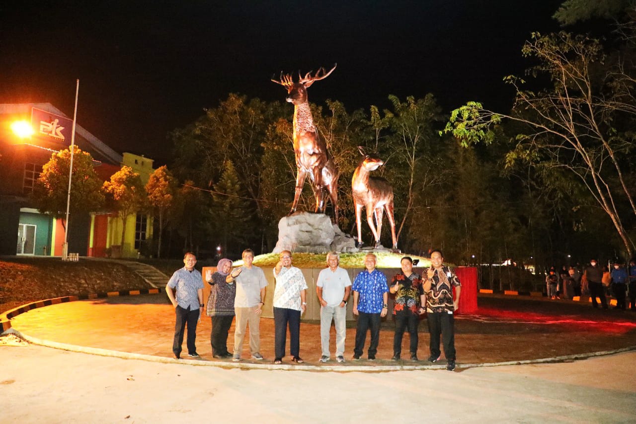 Wakil Kepala BP Batam, Purwiyanto meninjau Taman Rusa Sekupang