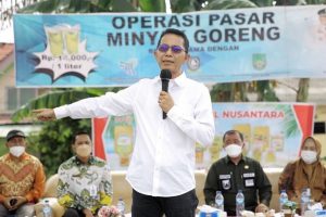 Minyak goreng Rp10.000