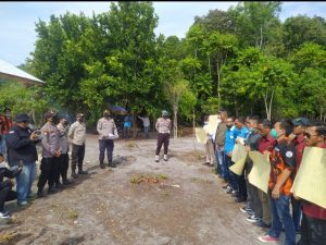 tambang granit di Lingga