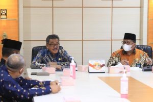 Sekda Batam, Jefridin Hamid memimpin rapat persiapan MTQ Kota Batam