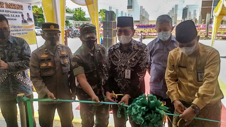 Kantor Disdik Kepri di Batam