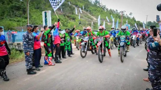 Jelajahi alam lingga
