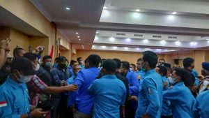 KNPI Kepri ricuh KNPI Kepri ricuh