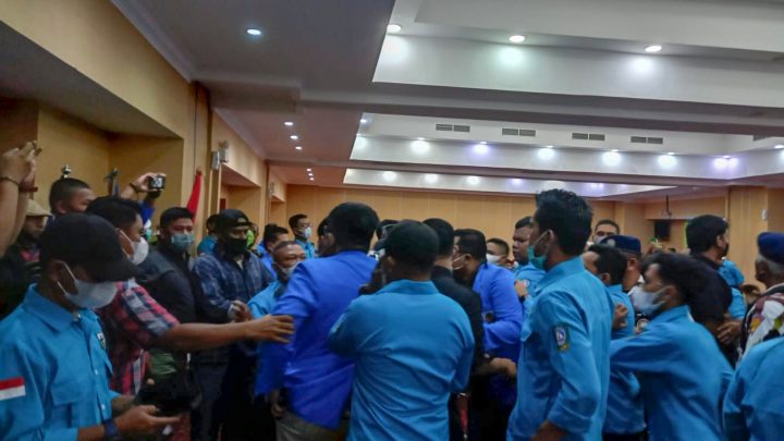 KNPI Kepri ricuh