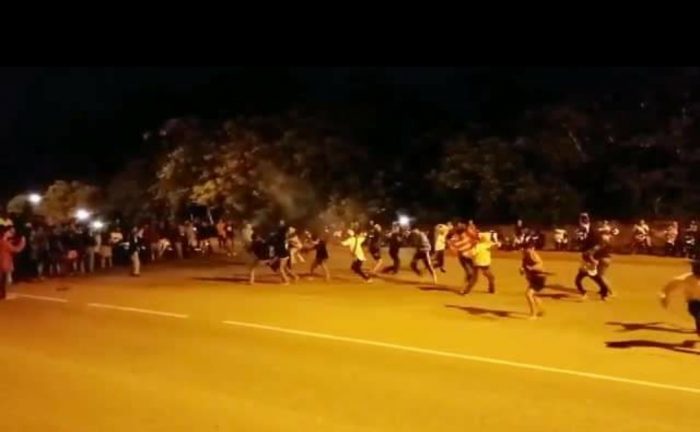 Perang sarung