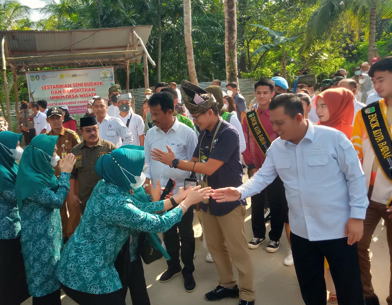 Gubernur Kepri Ansar Ahmad mendampingi kunjungan Kerja Menteri Pariwisata dan Ekonomi Kreatif, Sandiaga Uno