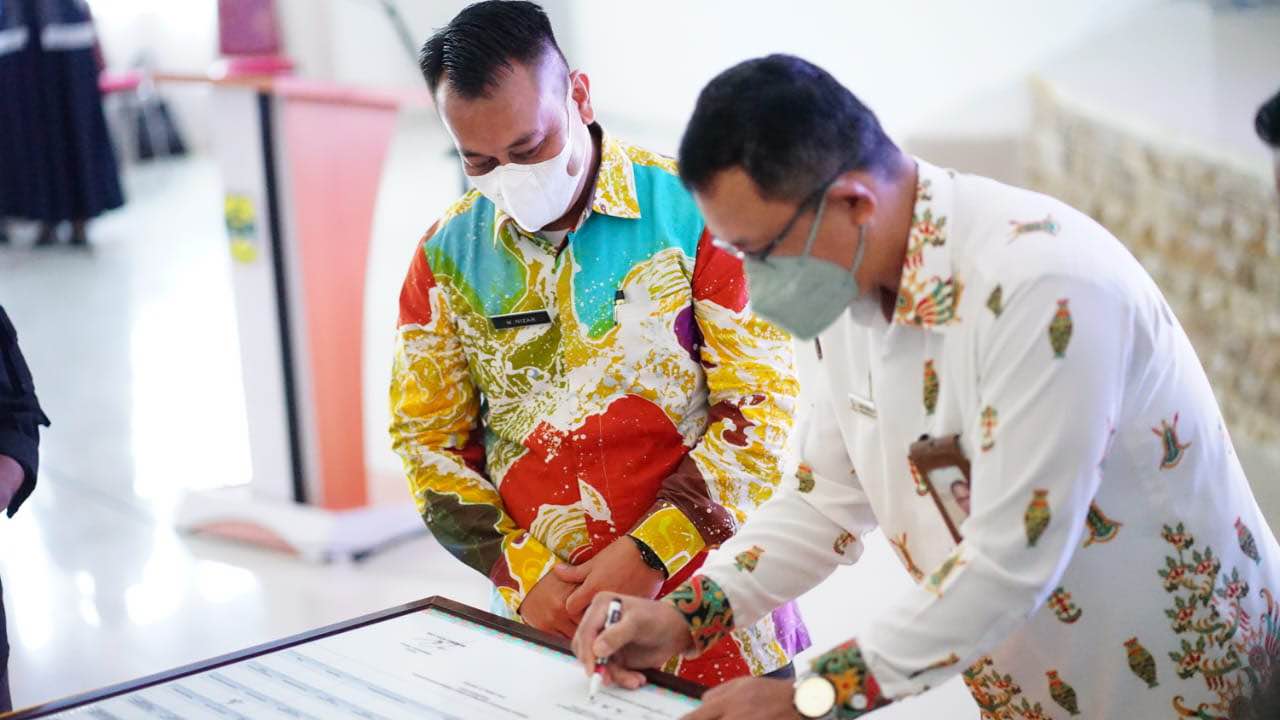 Bupati Lingga