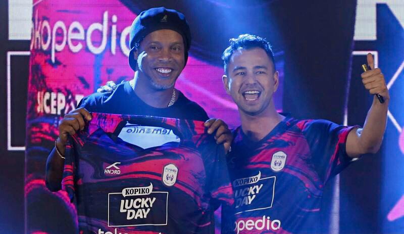 Putra ronaldinho gabung barcelona