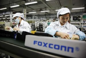 Foxconn investasi di Indonesia Foxconn investasi di Indonesia