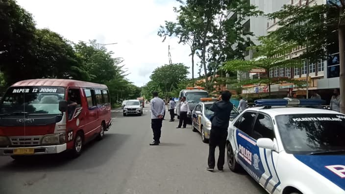 Parkir liar di Batam