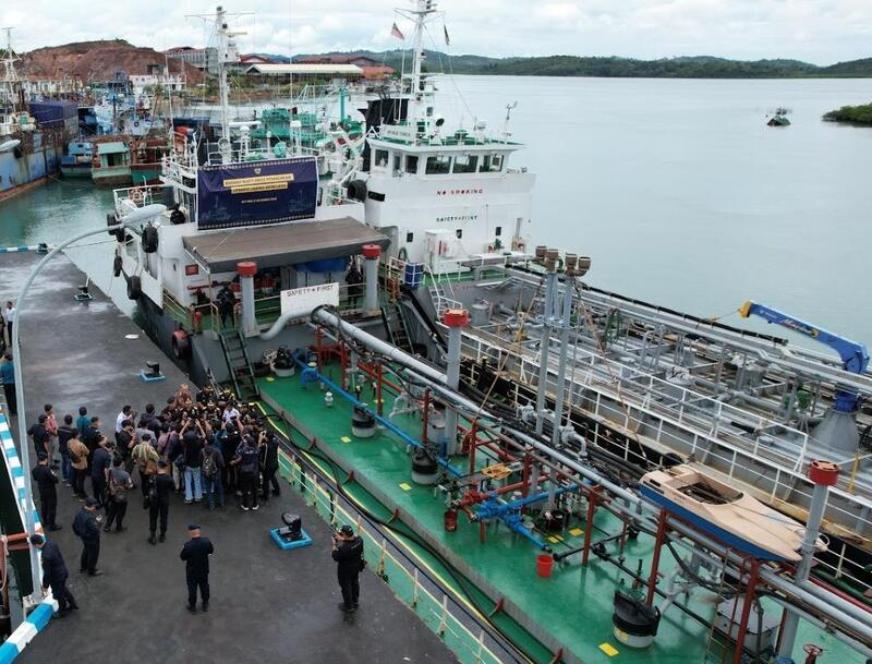 Transaksi solar ilegal Kepri
