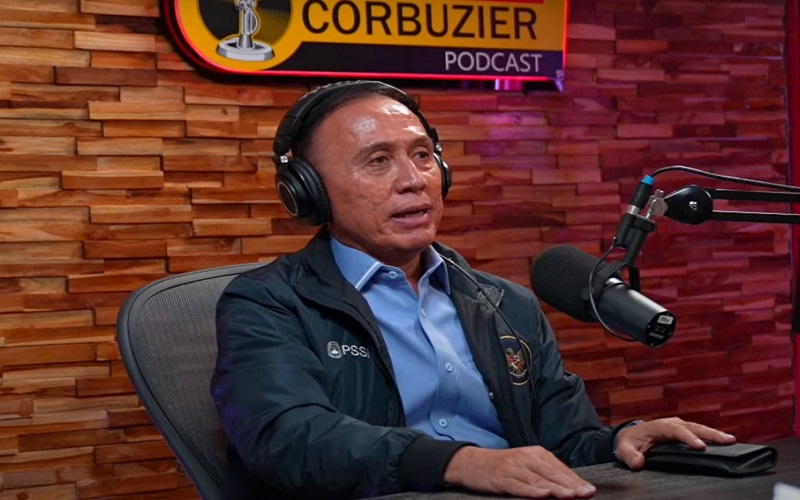 Iwan bule diminta mundur