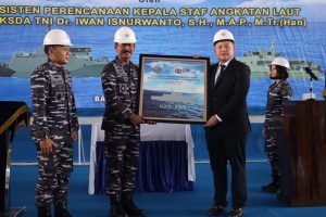 Kapal perang TNI AL yang diproduksi Batam