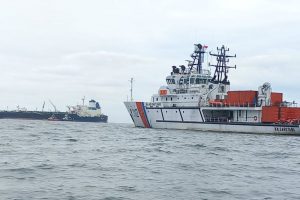 Evakuasi Kapal Tanker di Batam