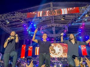 Konser 30 tahun dewa 19 di Batam