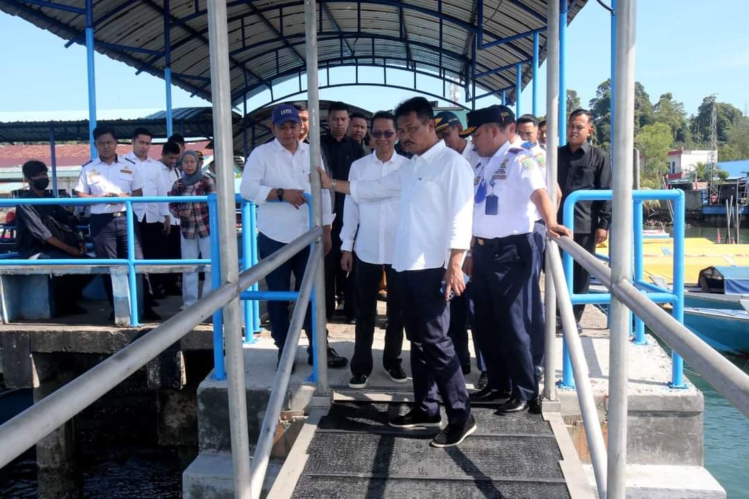 pelabuhan ponton sekupang