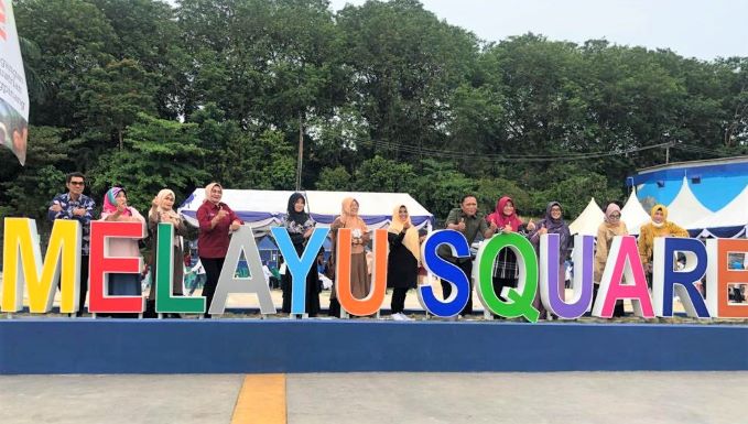 melayu square