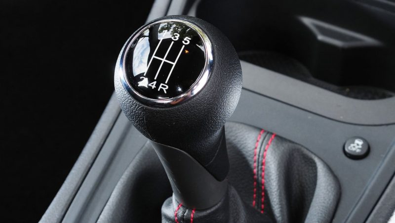 Cara merawat mobil manual
