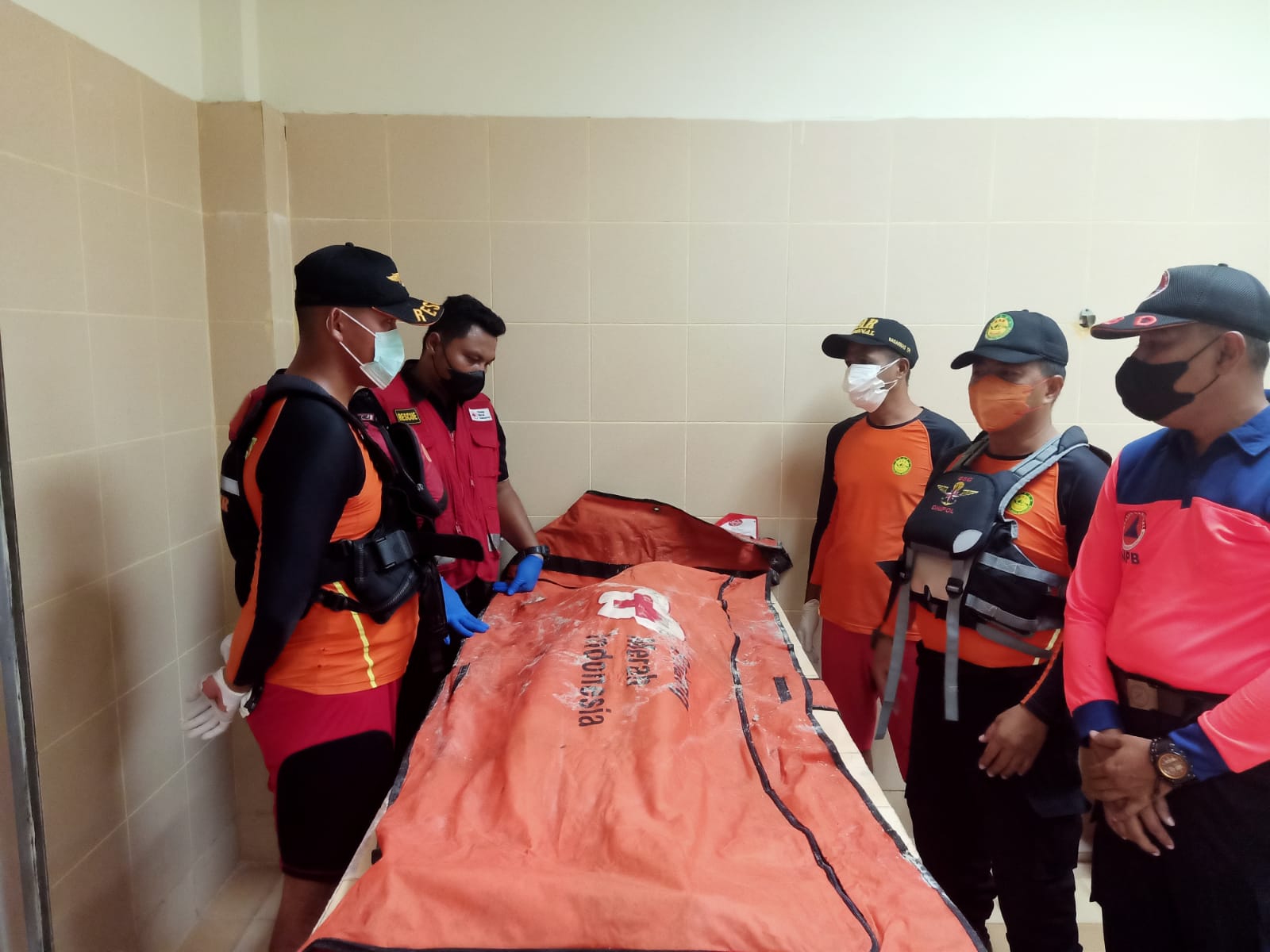 korban tenggelam di pantai trikora