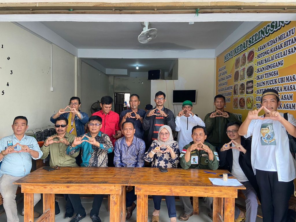 Relawan Amsakar Achmad