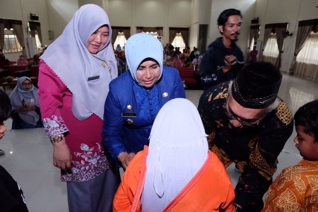 seragam gratis