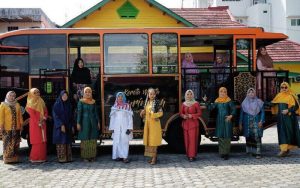 kebaya warisan tak benda