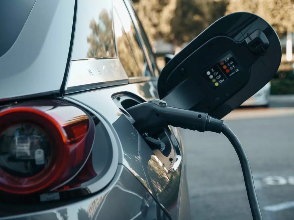Penjualan mobil listrik di dunia