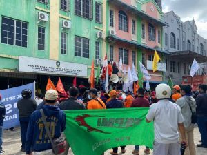 Union protests in Batam
