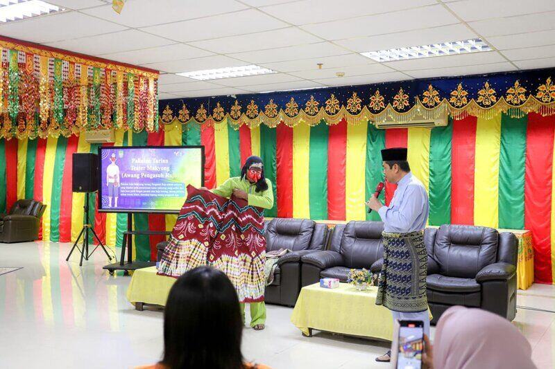 disbudpar sosialisaikan pakaian melayu