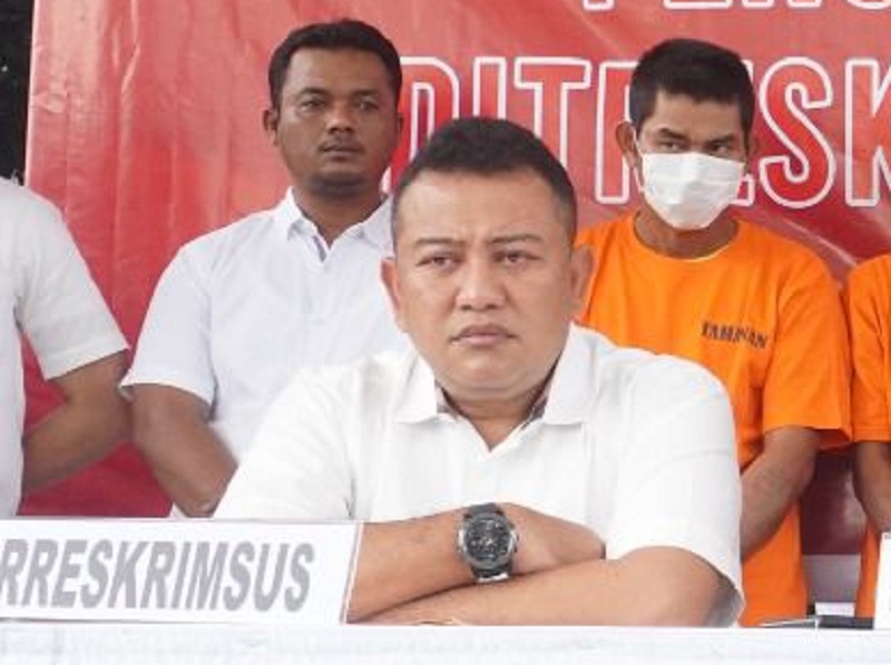 bangkai kapal di batam