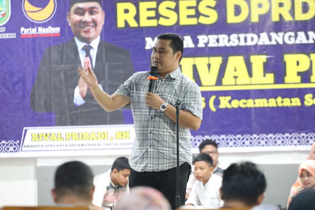 Rival Pribadi reses