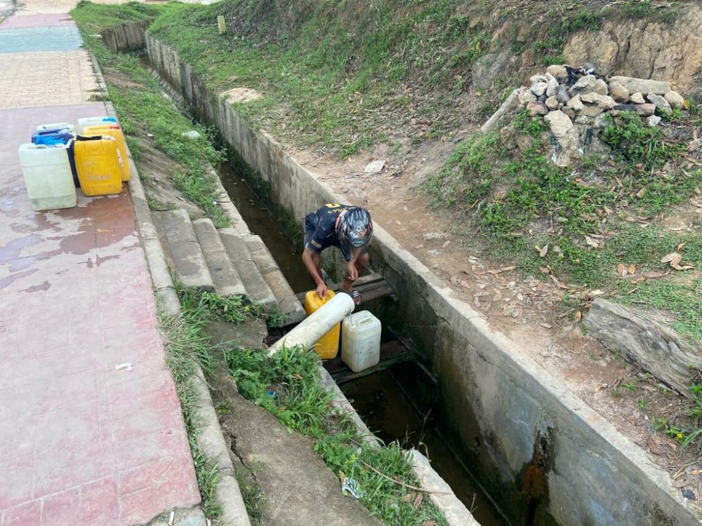 Warga batam air mati