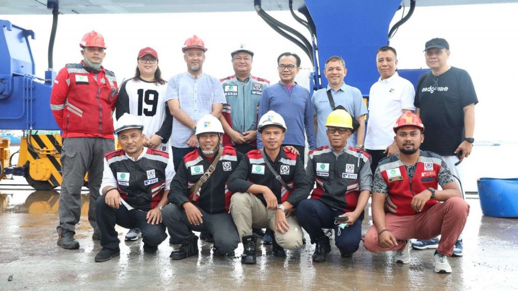 Jasa pelabuhan Batuampar