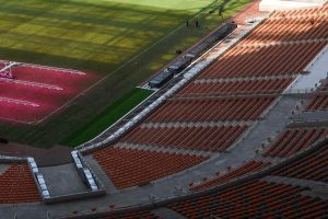 FIFA minta rumput jis diganti