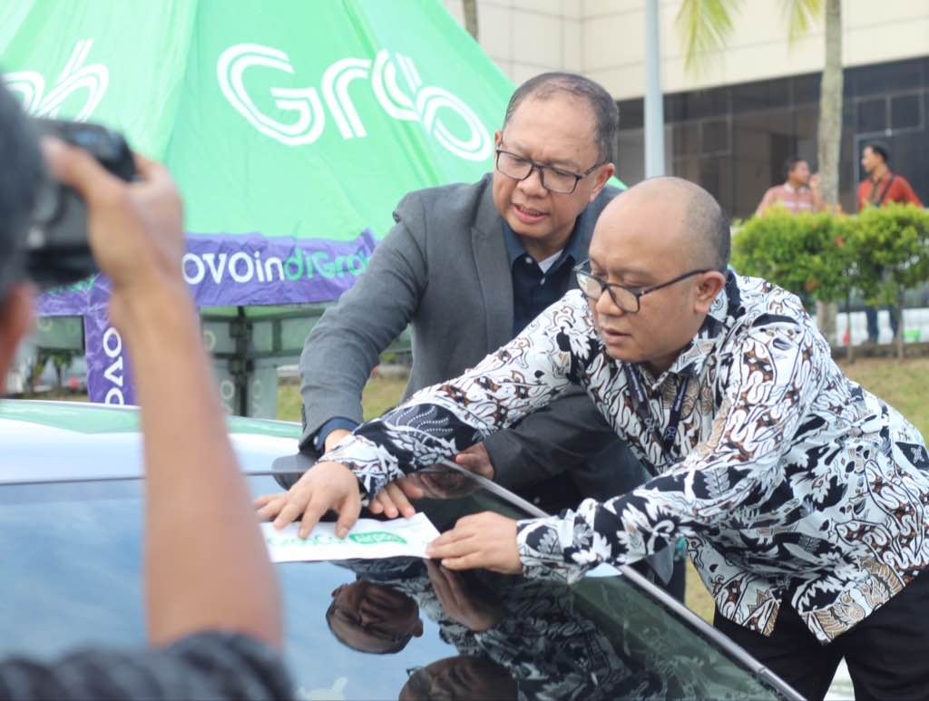 Taksi daring bandara hang nadim