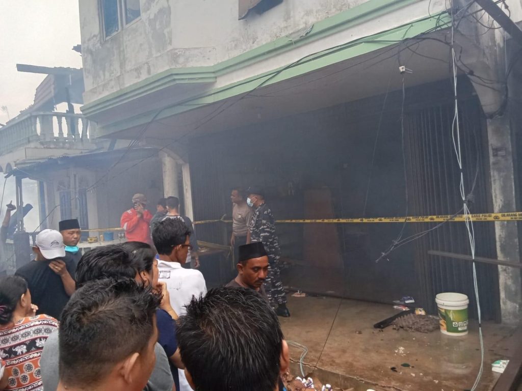 Wali kota kebakaran buluh