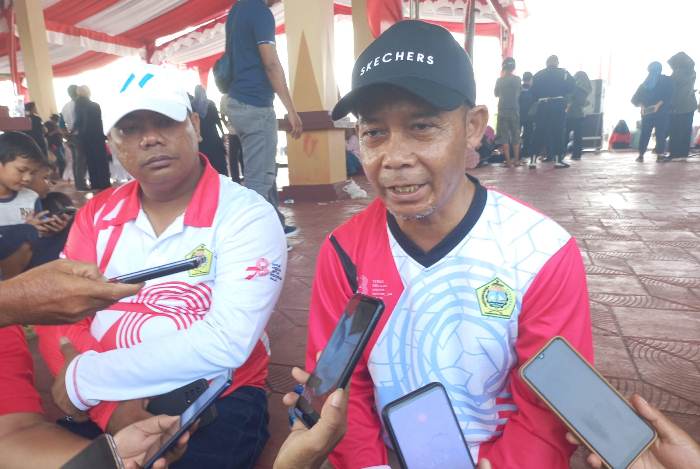 Kadispora Karimun, Usman