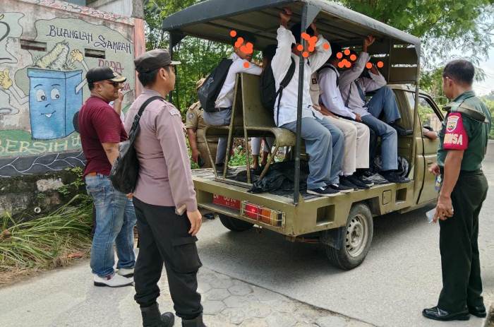 Satpol PP Karimun amankan 6 pelajar SMA