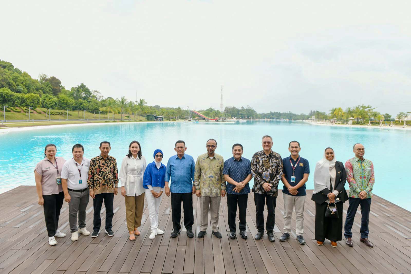 dubes uea terpesona lagoi