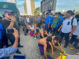 Unjuk rasa ricuh di Batam