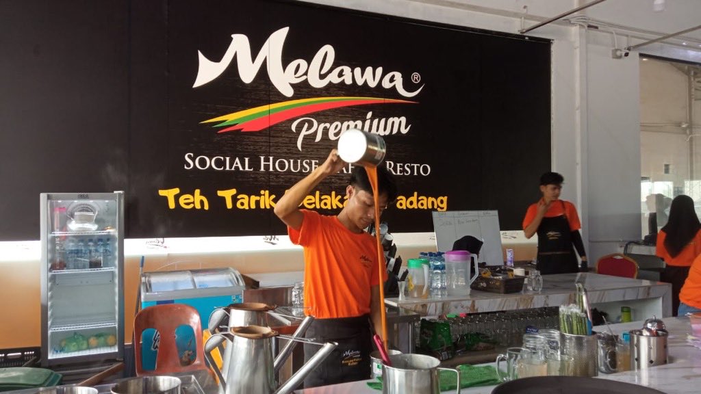 Melawa Teh Tarik