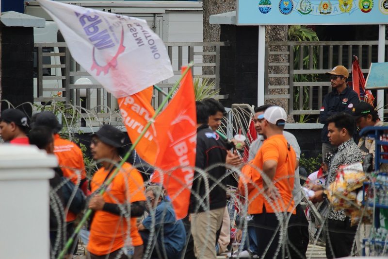 Buruh Batam Unjuk Rasa