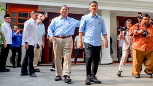 Prabowo Gibran kemeja biru
